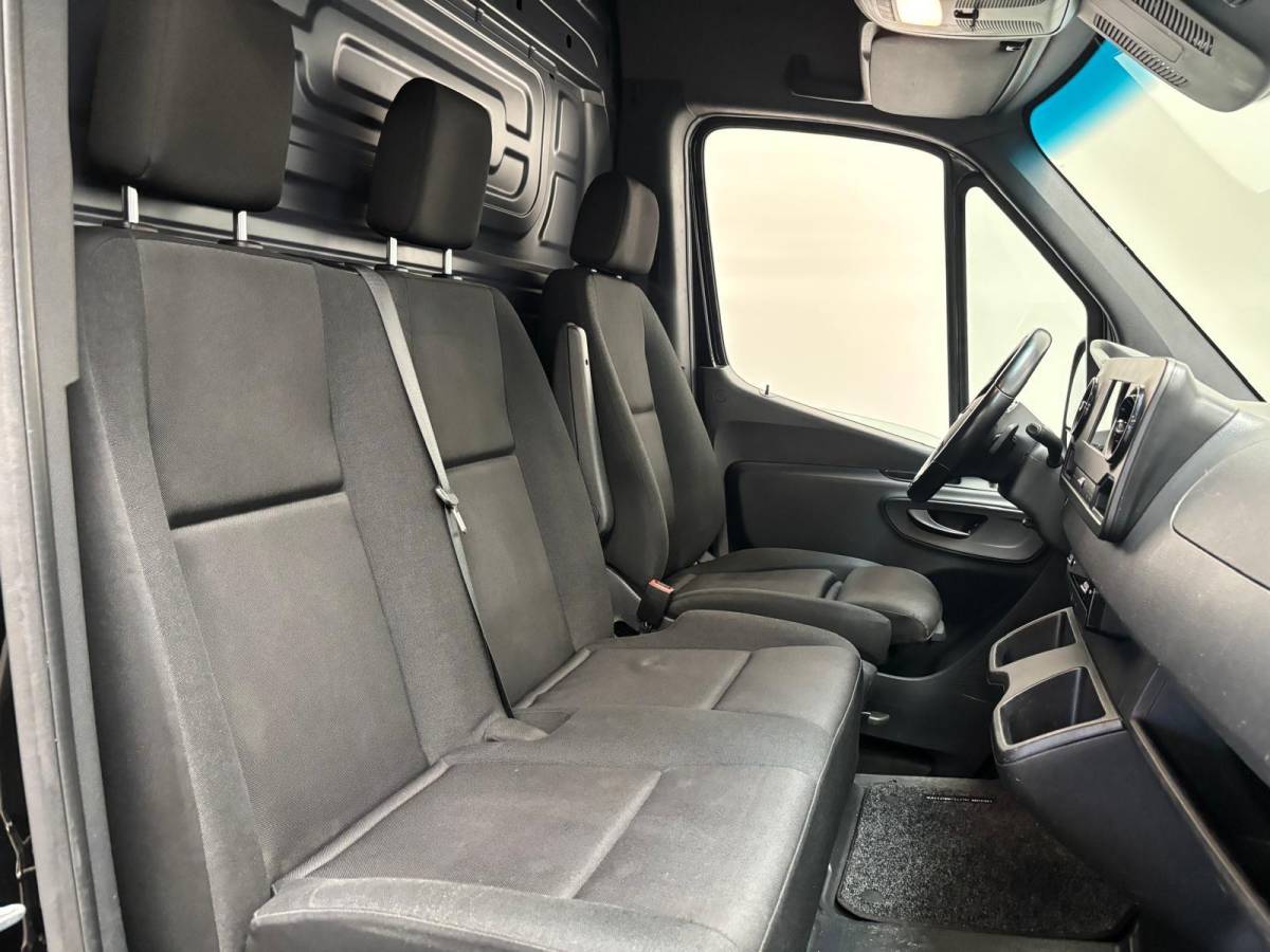 Mercedes-Benz Sprinter Mercedes-Benz Sprinter 315 1.9 CDI L2H2 RWD Automaat 9-G tronic Airco Navigatie Camera Cruise control 3Zits Electra pakket DAB