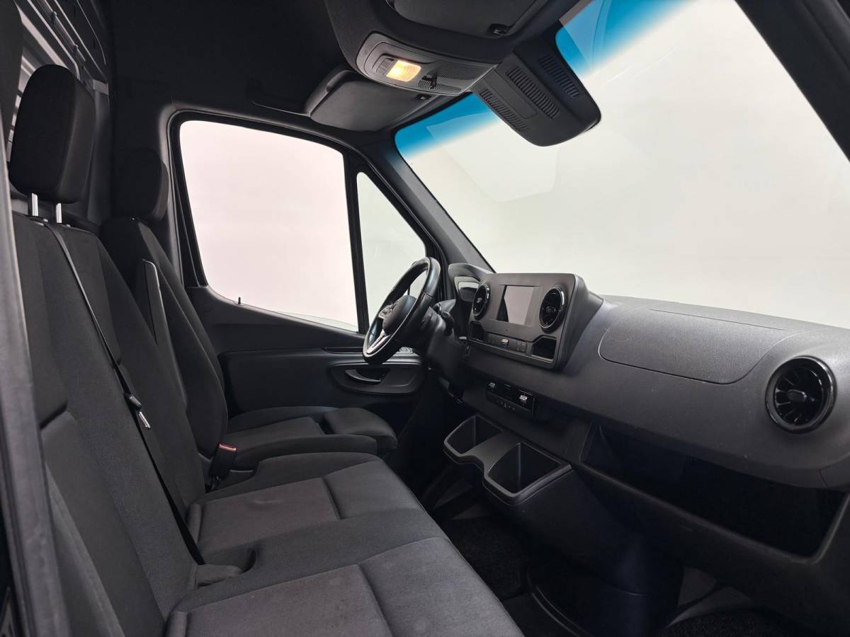 Mercedes-Benz Sprinter Mercedes-Benz Sprinter 315 1.9 CDI L2H2 RWD Automaat 9-G tronic Airco Navigatie Camera Cruise control 3Zits Electra pakket DAB