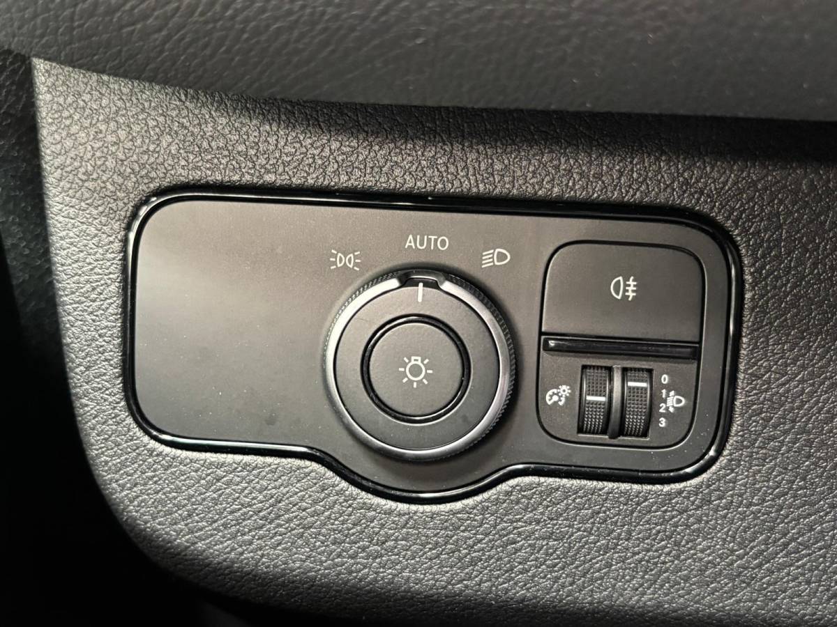 Mercedes-Benz Sprinter Mercedes-Benz Sprinter 315 1.9 CDI L2H2 RWD Automaat 9-G tronic Airco Navigatie Camera Cruise control 3Zits Electra pakket DAB