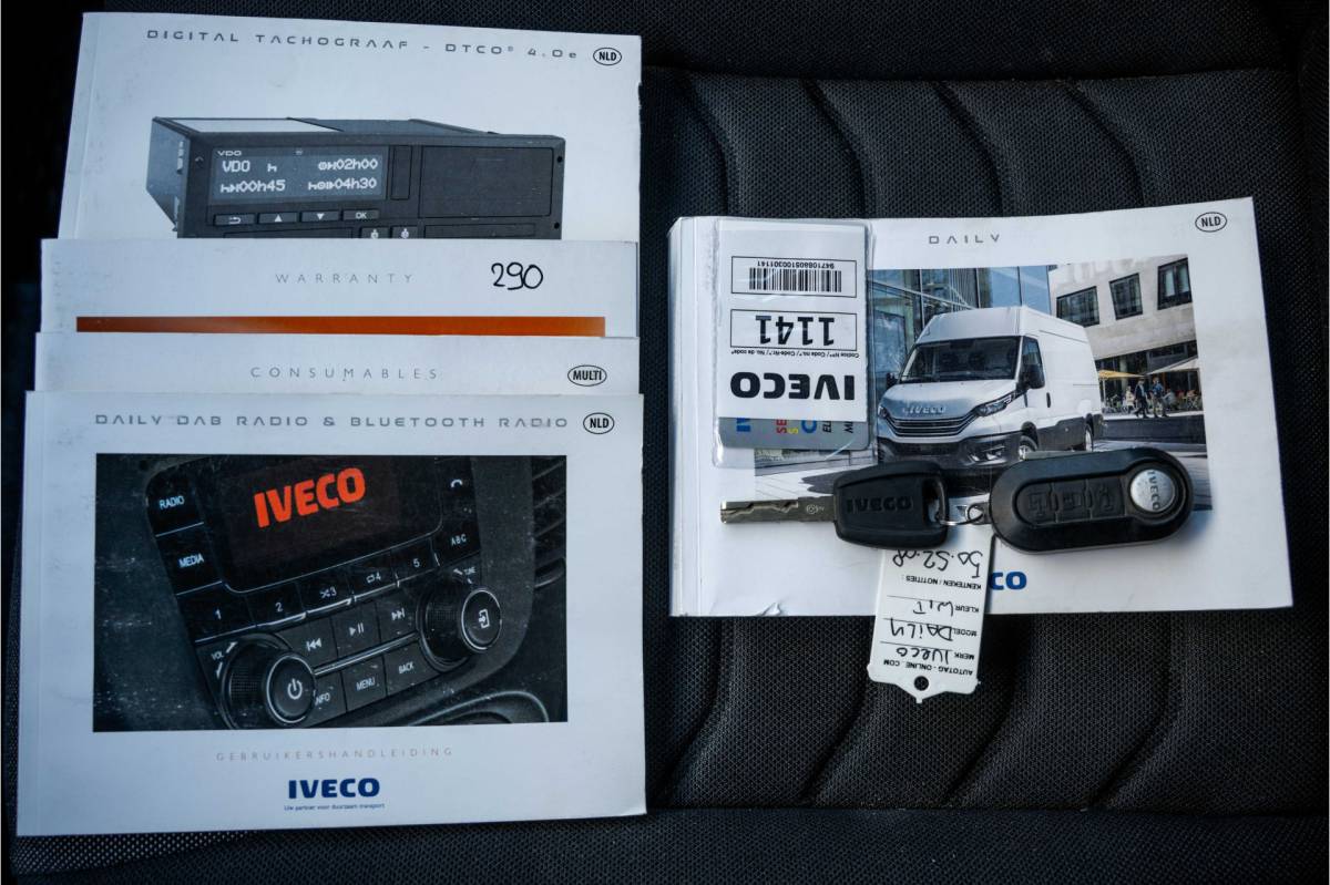 Iveco Daily Iveco Daily 3.0L 40C18 | N1 | L4H2 | Cruise | Volledig Ingericht | Airco | Trekhaak | Imperiaal
