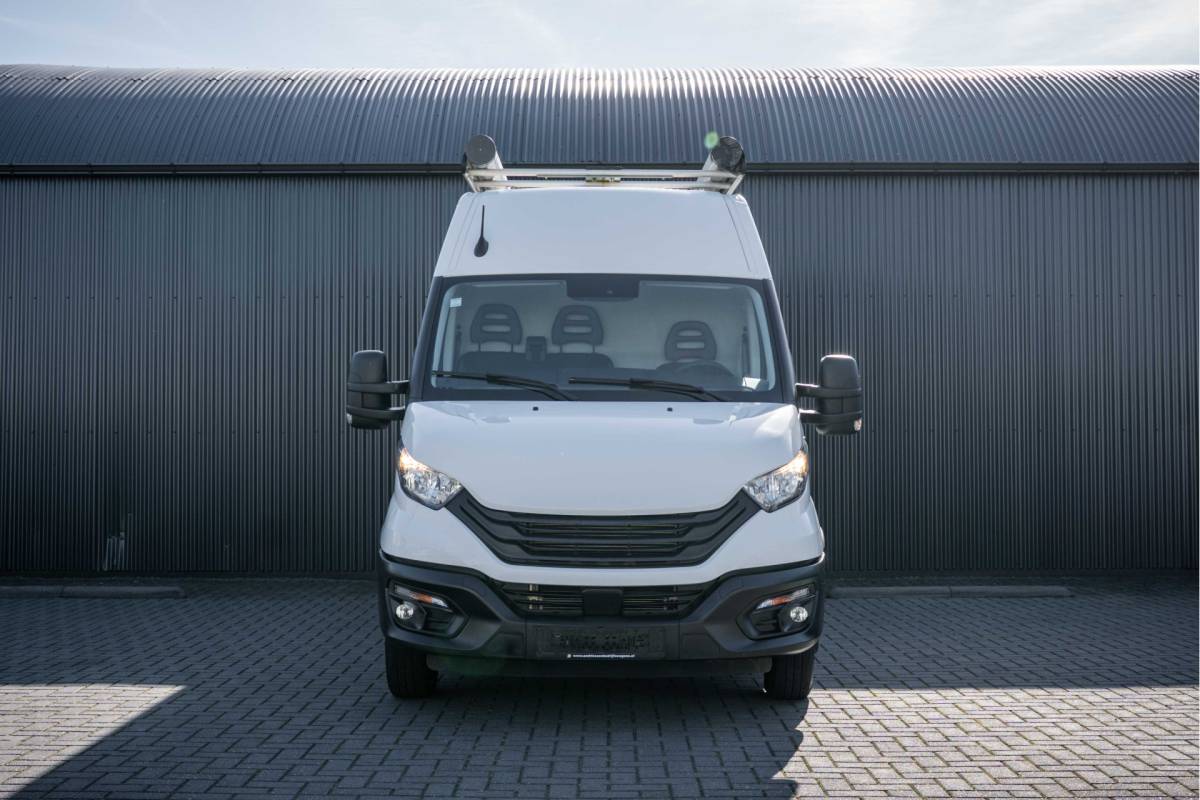 Iveco Daily Iveco Daily 3.0L 40C18 | N1 | L4H2 | Cruise | Volledig Ingericht | Airco | Trekhaak | Imperiaal