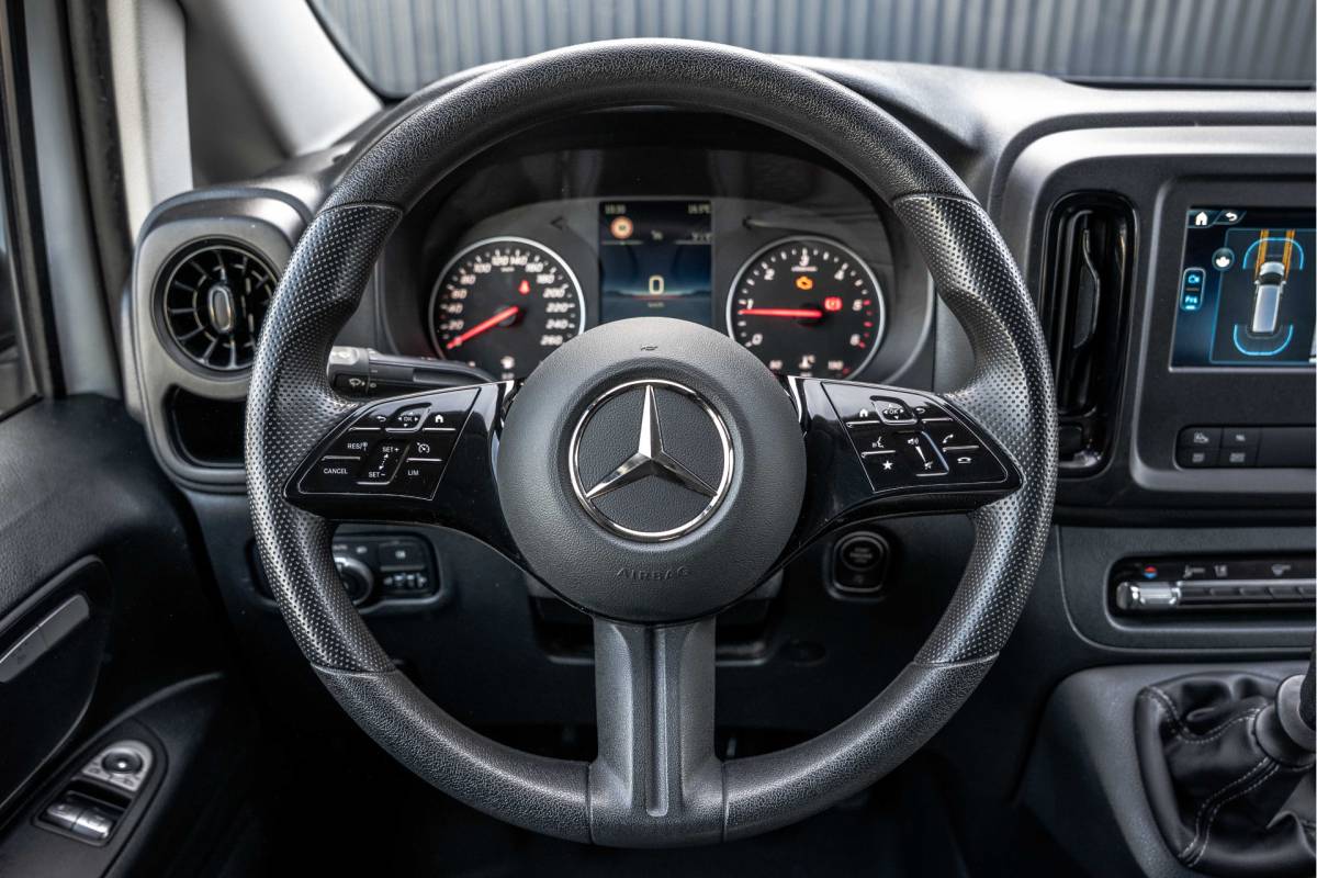 Mercedes-Benz Vito Mercedes-Benz Vito 116 CDI | Facelift | 3-Zits | Camera | Cruise | PDC | Stoelverw. | Airco