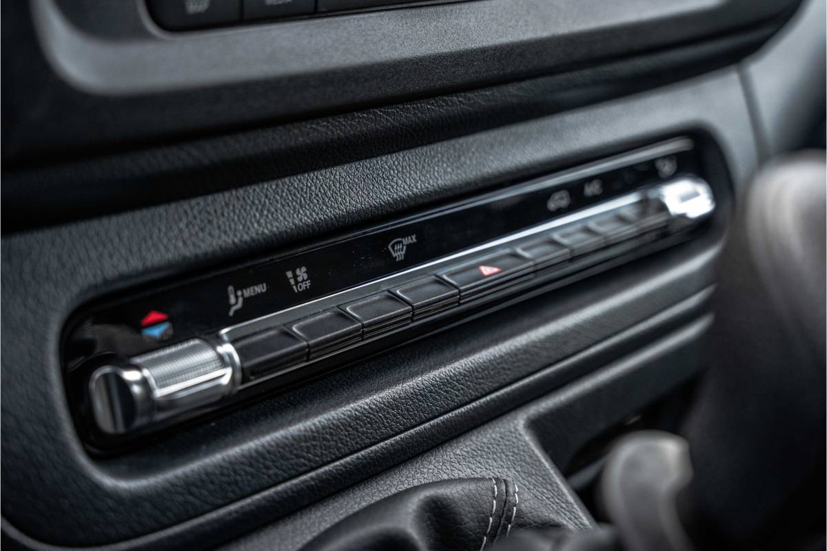 Mercedes-Benz Vito Mercedes-Benz Vito 116 CDI | Facelift | 3-Zits | Camera | Cruise | PDC | Stoelverw. | Airco