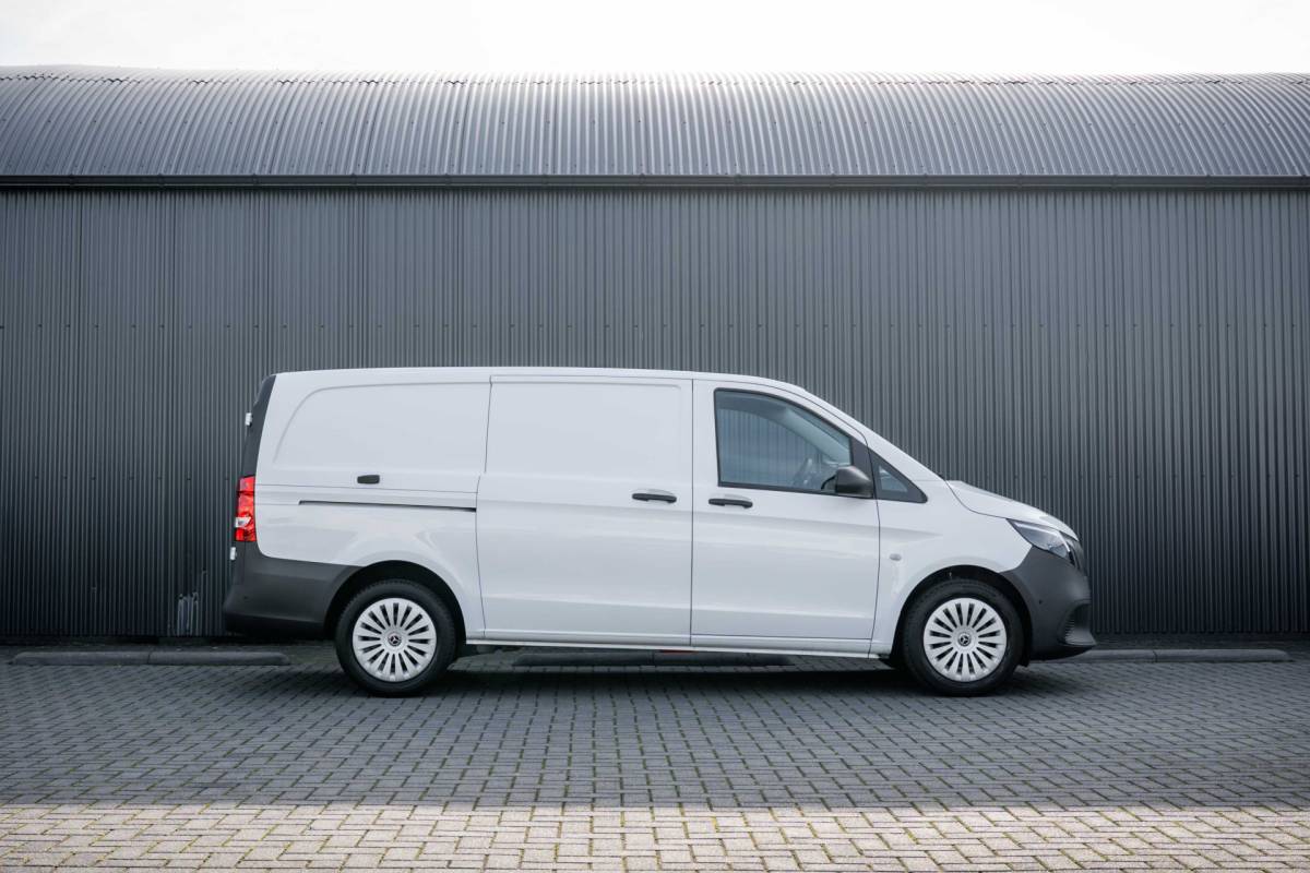 Mercedes-Benz Vito Mercedes-Benz Vito 116 CDI | Facelift | 3-Zits | Camera | Cruise | PDC | Stoelverw. | Airco