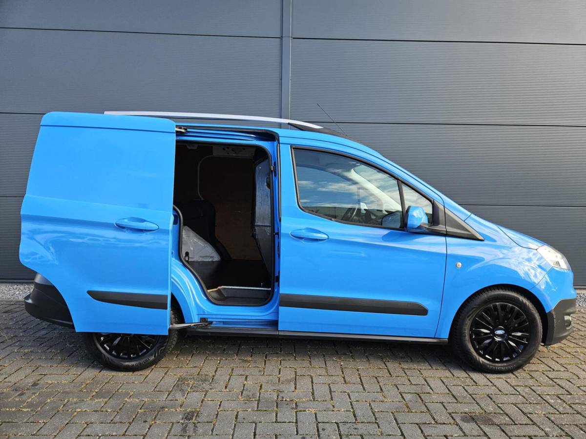 Ford Transit Courier Ford Transit Courier 1.5 TDCI Airco Navi Cruise EU 6