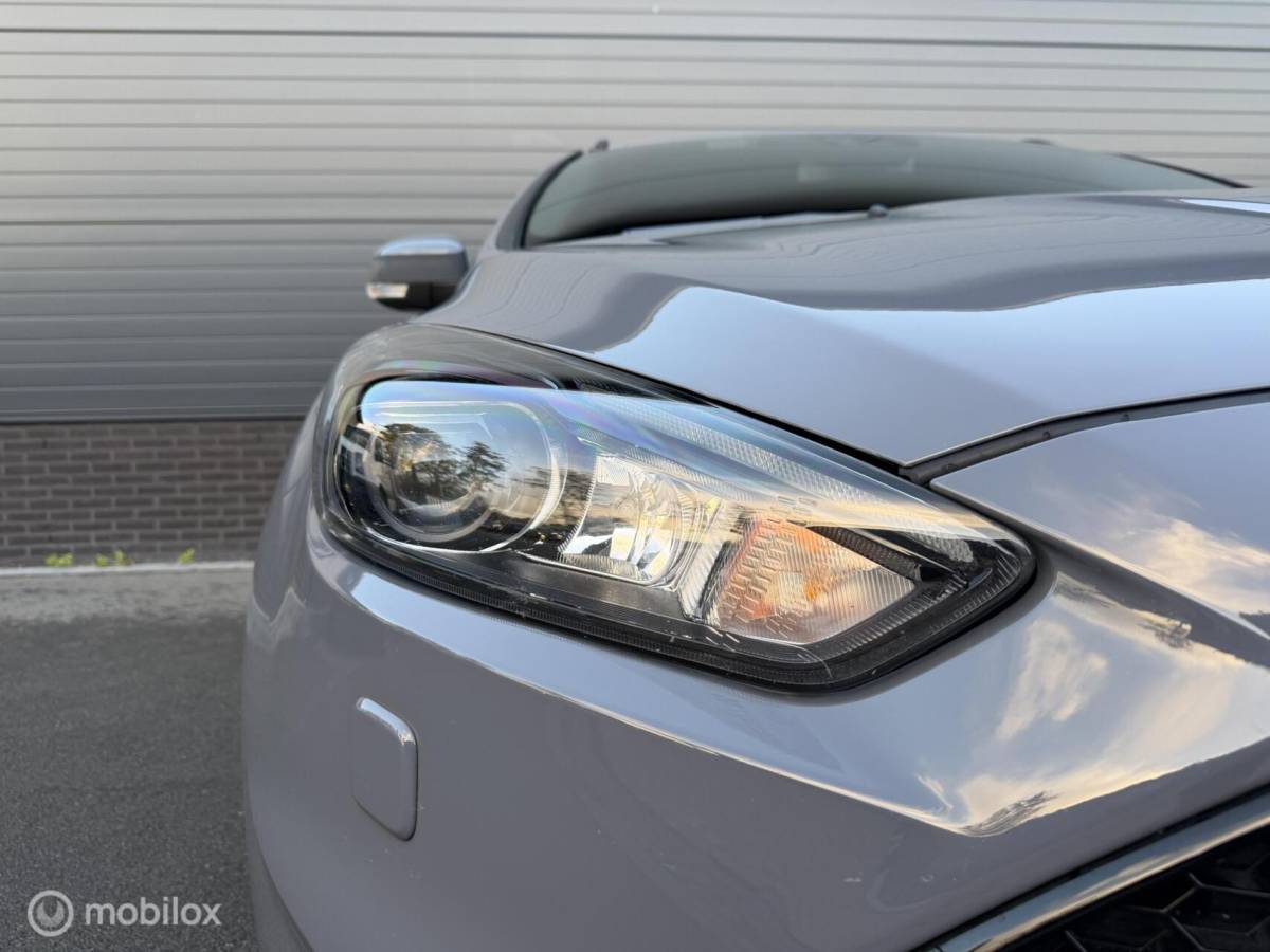 Ford Focus Ford Focus Wagon 2.0 ST TOPSTAAT! RECARO*CLIMA*CARPLAY*19INCH*CAMERA*VOL!!