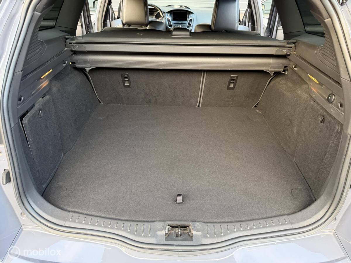 Ford Focus Ford Focus Wagon 2.0 ST TOPSTAAT! RECARO*CLIMA*CARPLAY*19INCH*CAMERA*VOL!!