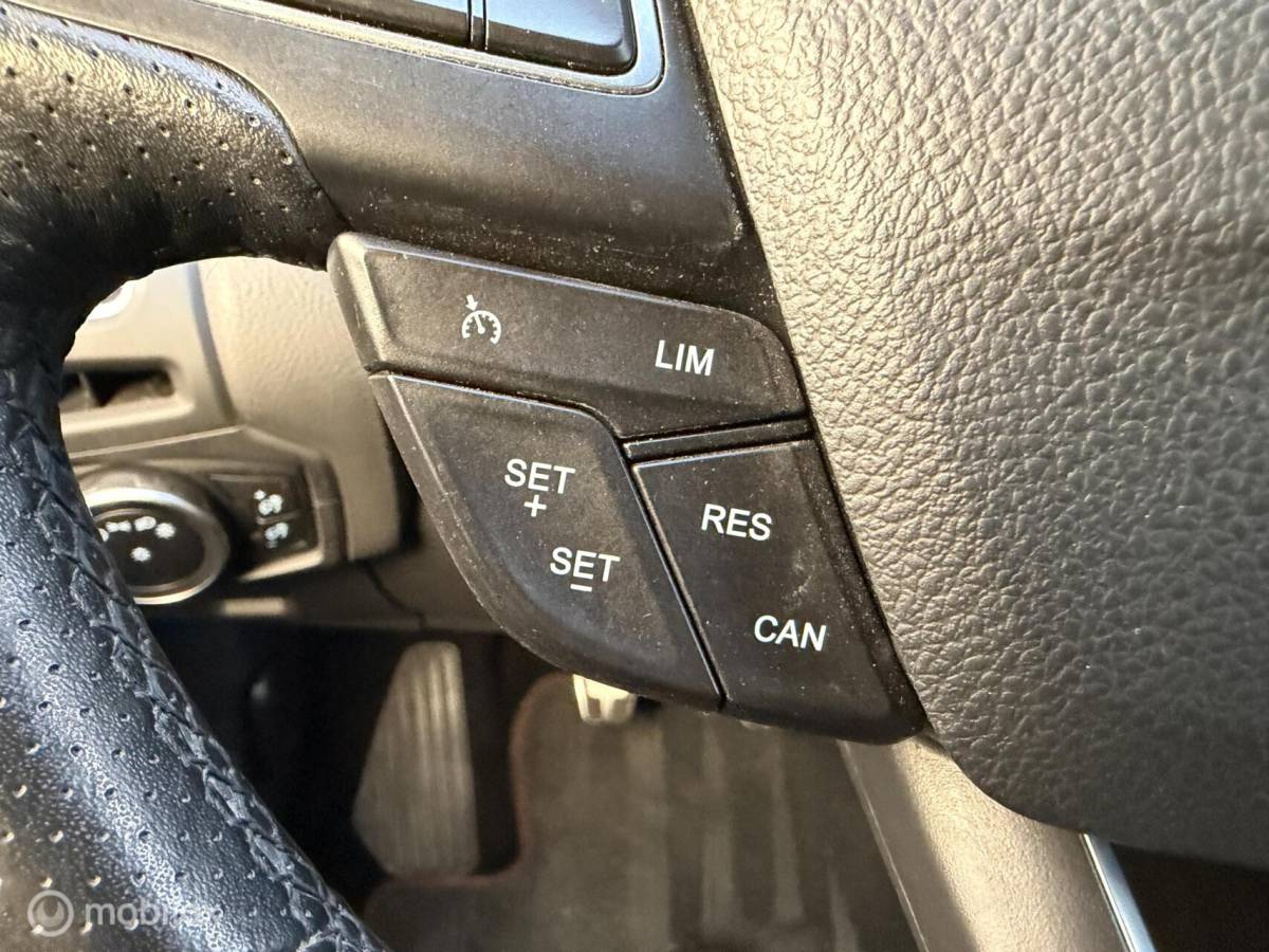 Ford Focus Ford Focus Wagon 2.0 ST TOPSTAAT! RECARO*CLIMA*CARPLAY*19INCH*CAMERA*VOL!!