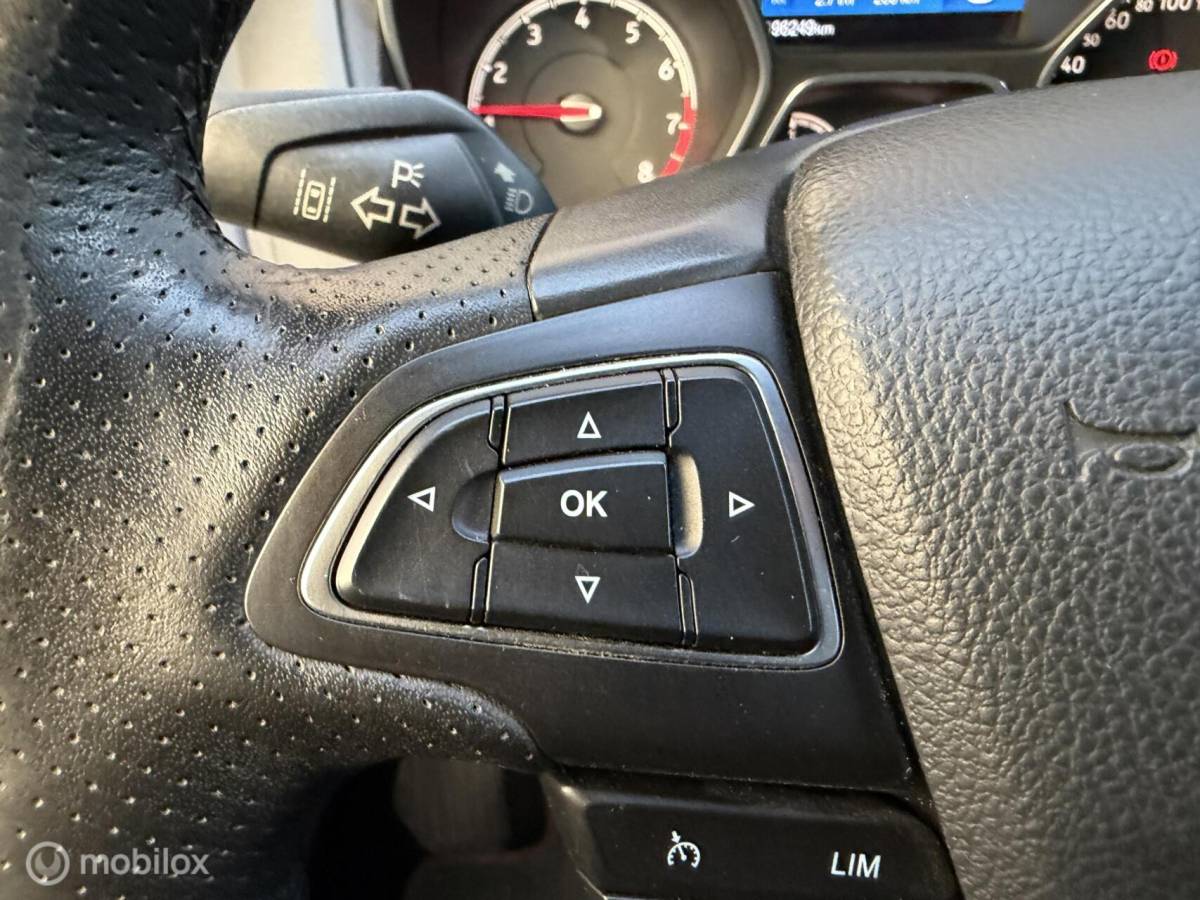 Ford Focus Ford Focus Wagon 2.0 ST TOPSTAAT! RECARO*CLIMA*CARPLAY*19INCH*CAMERA*VOL!!