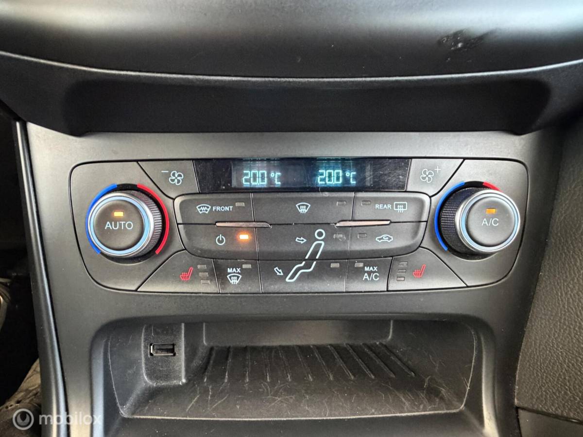 Ford Focus Ford Focus Wagon 2.0 ST TOPSTAAT! RECARO*CLIMA*CARPLAY*19INCH*CAMERA*VOL!!