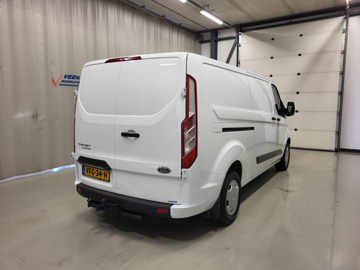 Ford Transit Custom Ford Transit Custom 2.0TDCI L2/H1 Inrichting 3-Zits Euro 6!