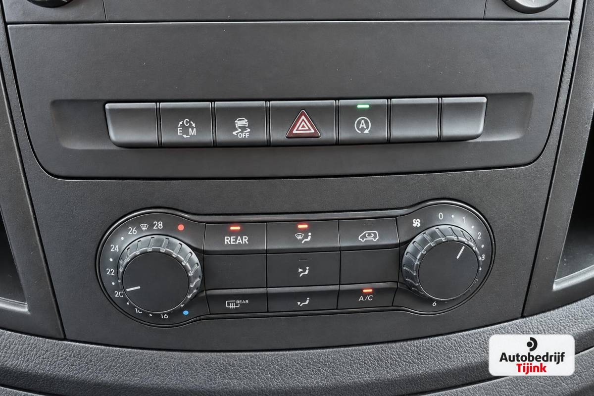 Mercedes-Benz Vito Mercedes-Benz Vito 116 CDI Extra Lang DC Comfort | Automaat | 6-persoons | Trekhaak | Camera | Cruise | PDC |