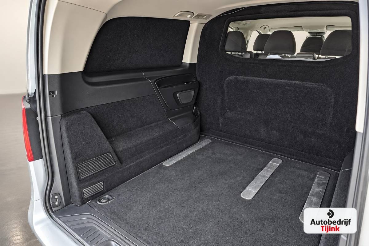 Mercedes-Benz Vito Mercedes-Benz Vito 116 CDI Extra Lang DC Comfort | Automaat | 6-persoons | Trekhaak | Camera | Cruise | PDC |