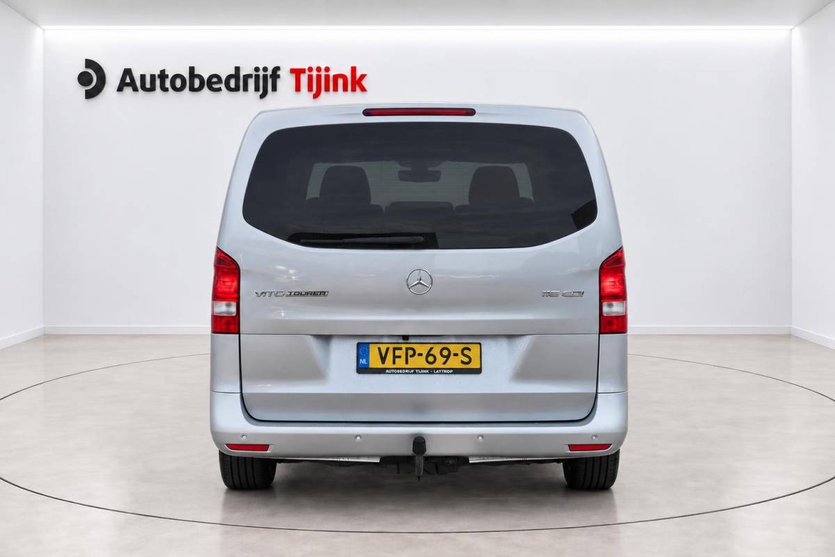 Mercedes-Benz Vito Mercedes-Benz Vito 116 CDI Extra Lang DC Comfort | Automaat | 6-persoons | Trekhaak | Camera | Cruise | PDC |