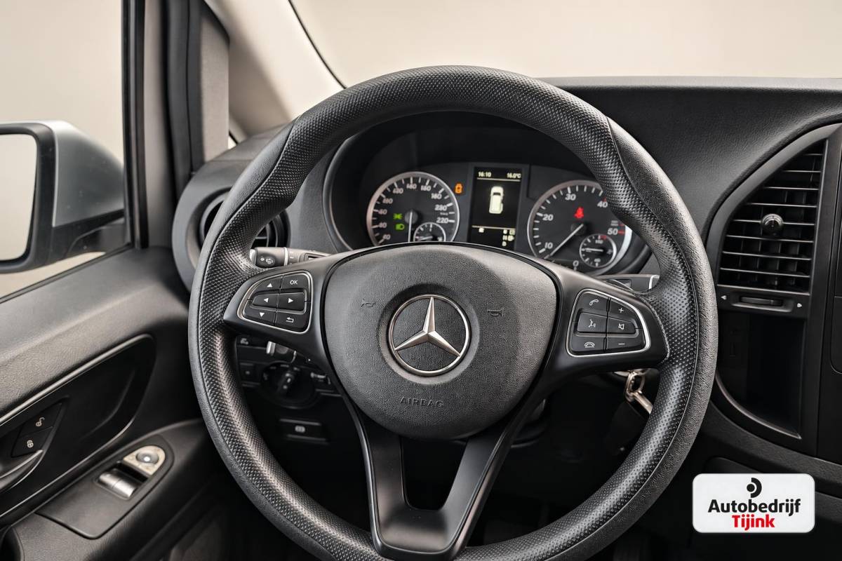 Mercedes-Benz Vito Mercedes-Benz Vito 116 CDI Extra Lang DC Comfort | Automaat | 6-persoons | Trekhaak | Camera | Cruise | PDC |