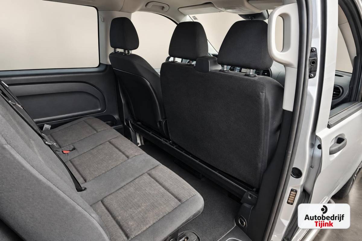 Mercedes-Benz Vito Mercedes-Benz Vito 116 CDI Extra Lang DC Comfort | Automaat | 6-persoons | Trekhaak | Camera | Cruise | PDC |