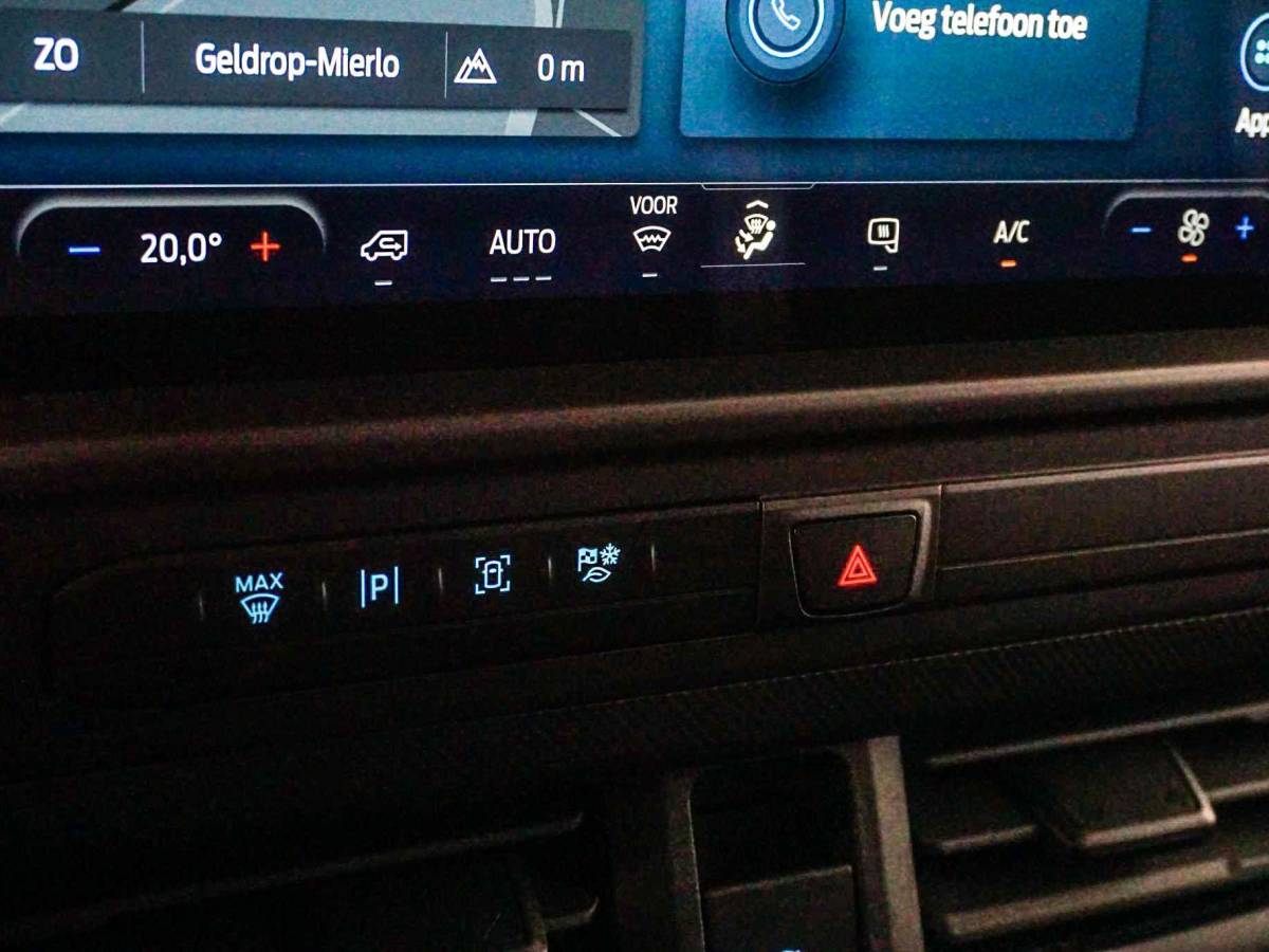 Ford Transit Custom Ford Transit Custom 300 2.0 TDCI L2H1 Trend Nieuw Model Automaat Airco Navigatie Cruise Control Camera Trekhaak