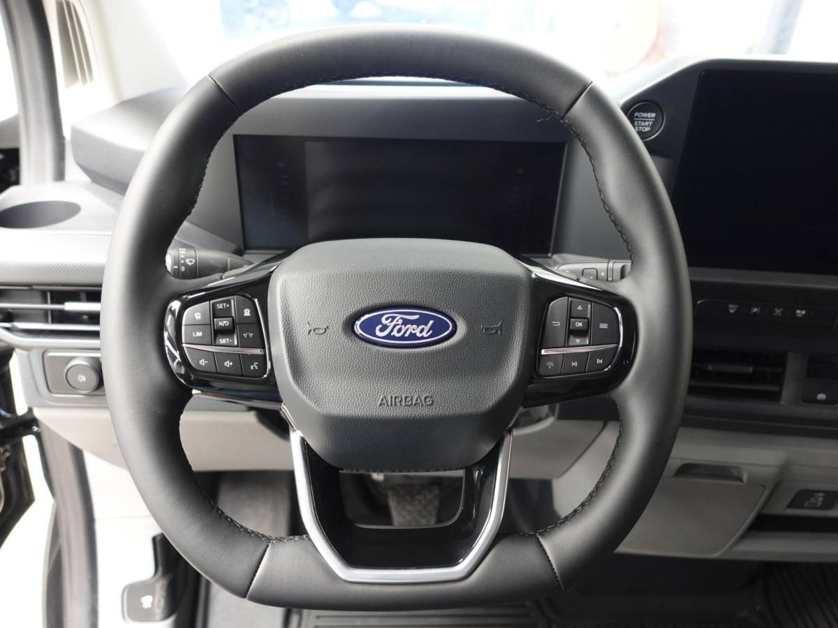 Ford Transit Custom Ford Transit Custom 300 2.0 TDCI L2H1 Trend Nieuw Model Automaat Airco Navigatie Cruise Control Camera Trekhaak