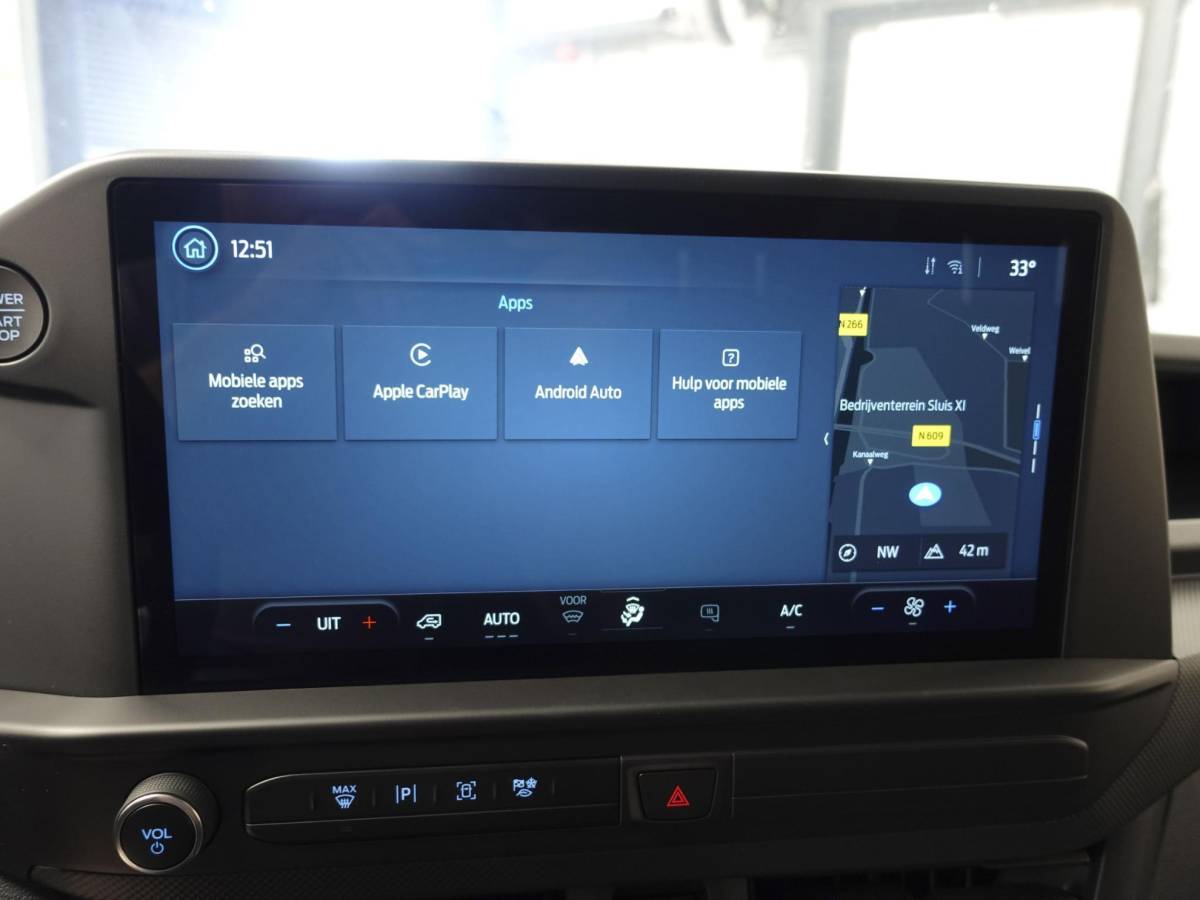 Ford Transit Custom Ford Transit Custom 300 2.0 TDCI L2H1 Trend Nieuw Model Automaat Airco Navigatie Cruise Control Camera Trekhaak