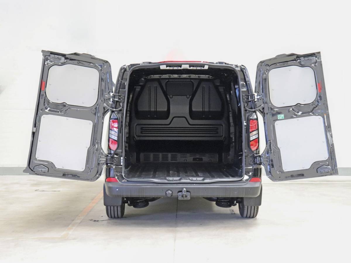 Ford Transit Custom Ford Transit Custom 300 2.0 TDCI L2H1 Trend Nieuw Model Automaat Airco Navigatie Cruise Control Camera Trekhaak