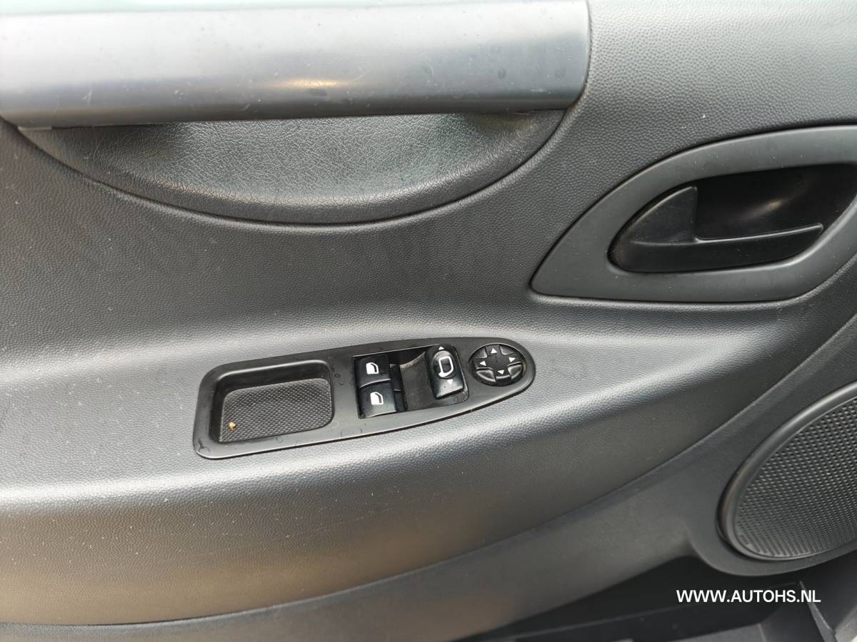 Peugeot Expert Peugeot Expert 229 1.6 HDI L2H1 , Lang , Airco , Apk okt. 2027 , nette bus