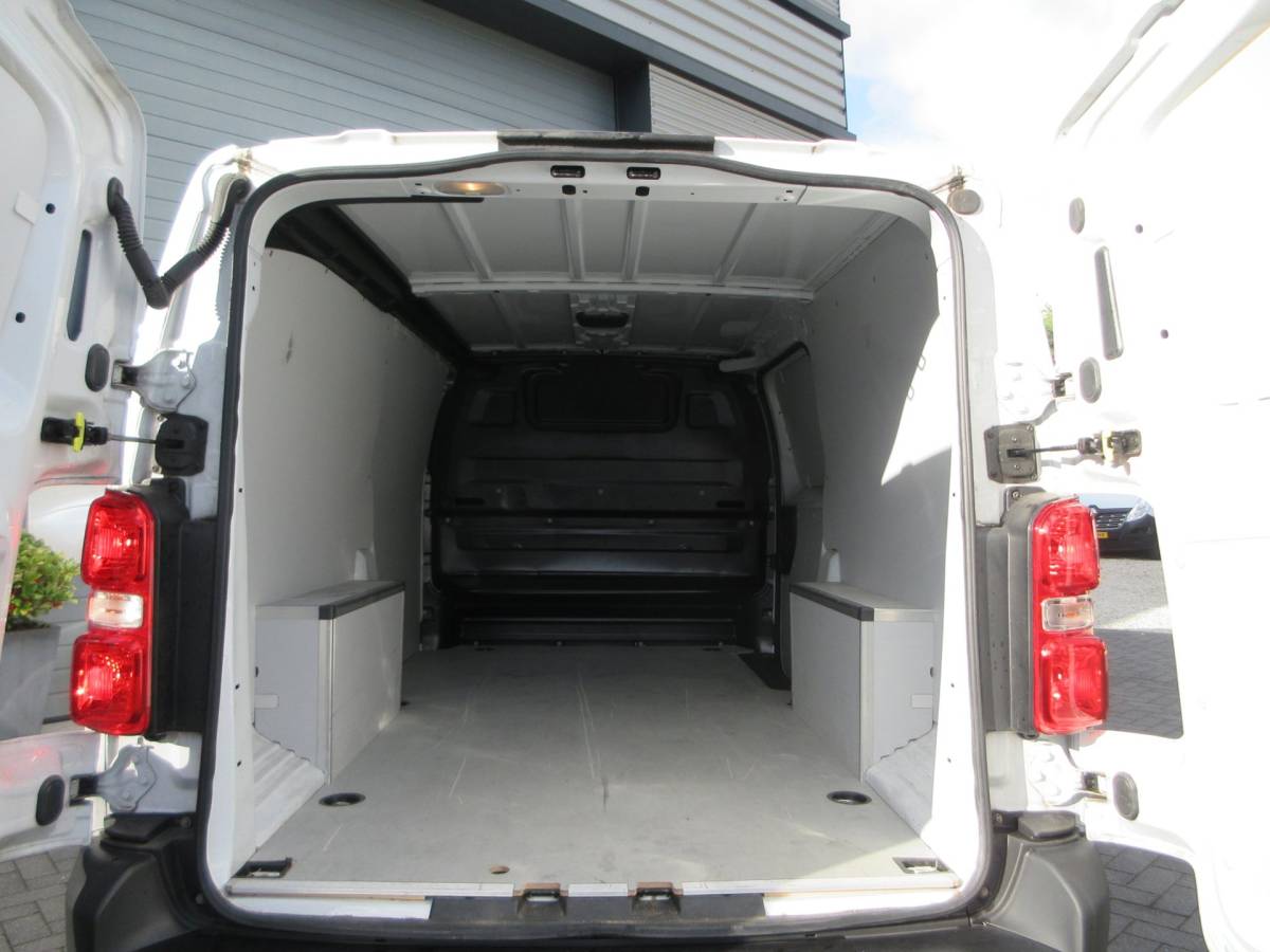 Opel Vivaro Opel VIVARO 2.0, 177pk, L3, Euro6, Airco, Navigatie, Stuurverwarming, PDC. 3-Zits.