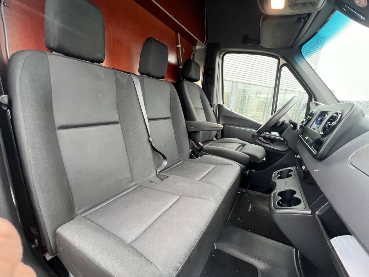 Mercedes-Benz Sprinter Mercedes-Benz Sprinter 315 1.9 CDI L2H2 3500KG Trekh/ 2 x Schuifdeur
