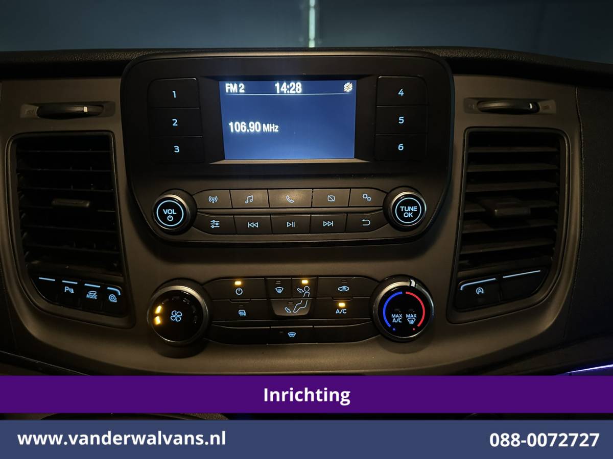 Ford Transit Custom Ford Transit Custom 2.0 TDCI L1H1 Inrichting Euro6 Airco | Camera | LED | Cruisecontrol | Verwarmde voorruit Parkeersensoren, Bijrijdersbank