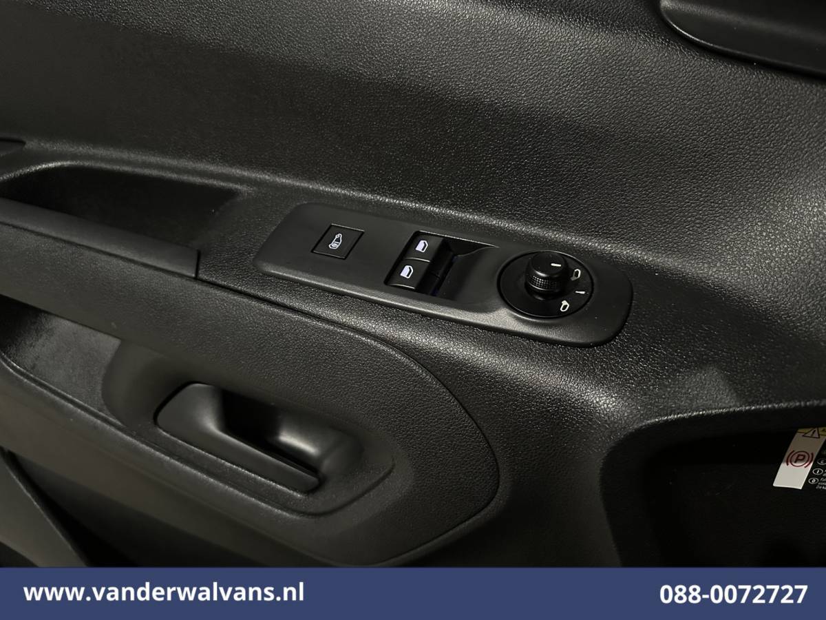 Citroën Berlingo Citroën Berlingo 1.6 BlueHDI 100pk L1H1 Euro6 Airco | Navigatie | Apple Carplay | Cruisecontrol | Sidebars Dakdragers, Android Auto, Parkeersensoren, Zijdeur
