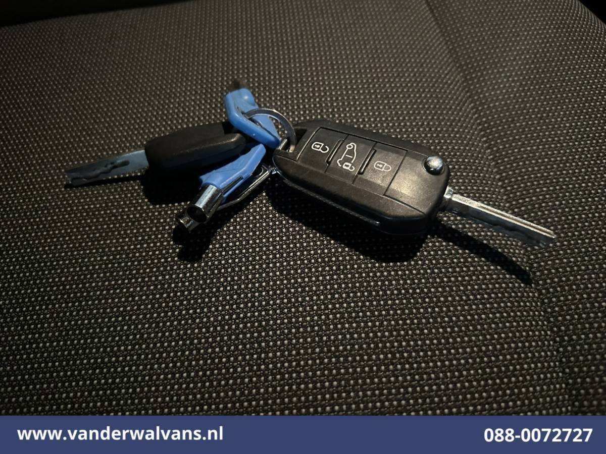 Citroën Berlingo Citroën Berlingo 1.6 BlueHDI 100pk L1H1 Euro6 Airco | Navigatie | Apple Carplay | Cruisecontrol | Sidebars Dakdragers, Android Auto, Parkeersensoren, Zijdeur