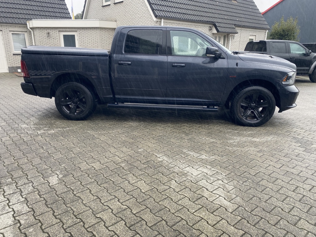Dodge Ram 1500 Dodge Ram 1500 5.7 V8 Sport N.A.P. Netjes !!