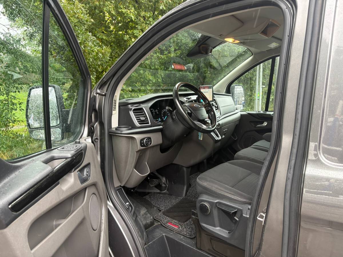Ford Transit Custom Ford Transit Custom 300 2.0 TDCI L2H2 Limited 170PK|AUTOMAAT|airco|cruise|achteruitrijcamera|apple carplay|trekhaak|stoelverwarmin