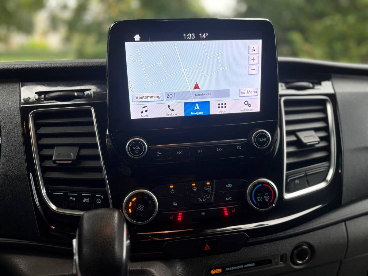 Ford Transit Custom Ford Transit Custom 300 2.0 TDCI L2H2 Limited 170PK|AUTOMAAT|airco|cruise|achteruitrijcamera|apple carplay|trekhaak|stoelverwarmin
