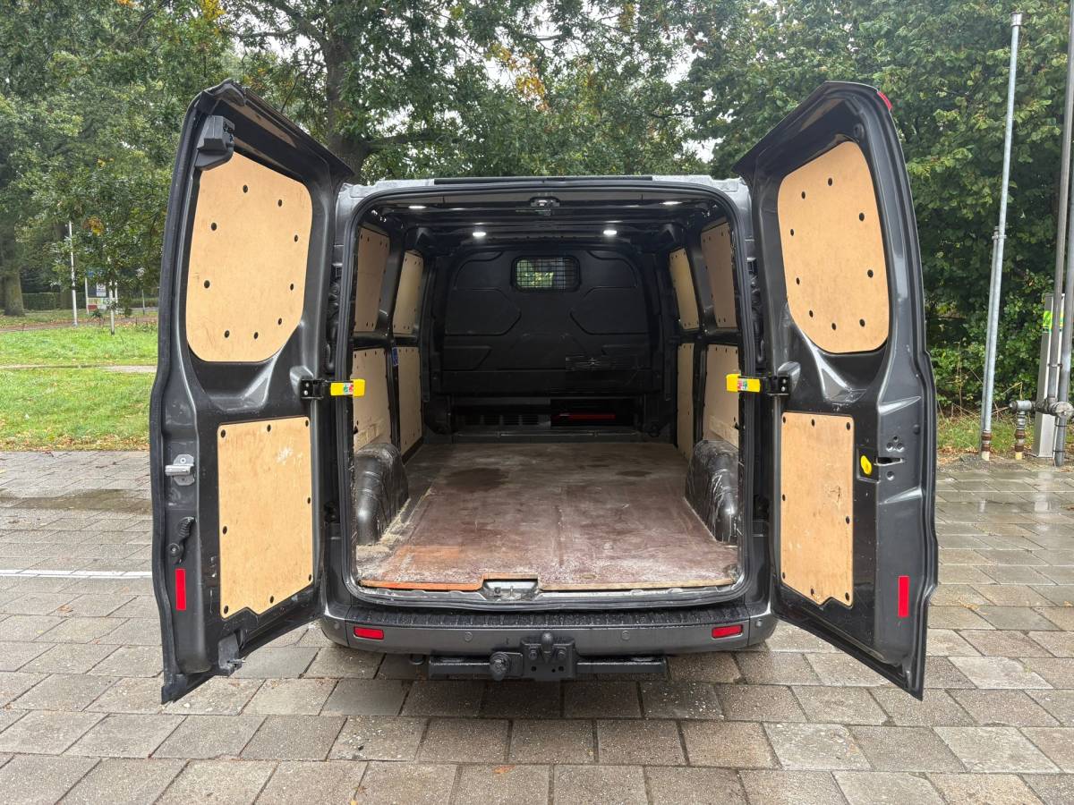 Ford Transit Custom Ford Transit Custom 300 2.0 TDCI L2H2 Limited 170PK|AUTOMAAT|airco|cruise|achteruitrijcamera|apple carplay|trekhaak|stoelverwarmin