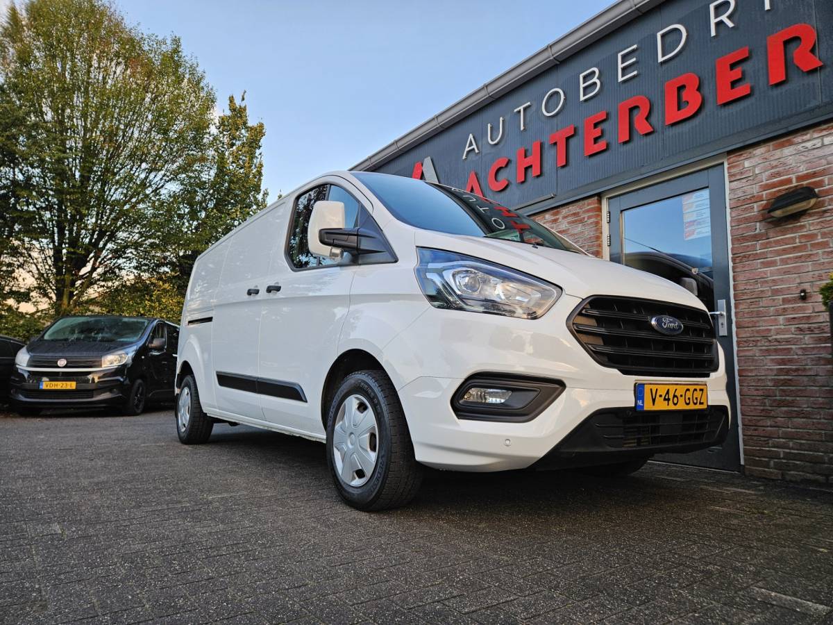 Ford Transit Custom Ford TRANSIT CUSTOM 300 2.0 TDCI L2H1 Trend Trekhaak! 3-Zitplaatsen! 131PK! Mooie/Nette Bus! Airco!
