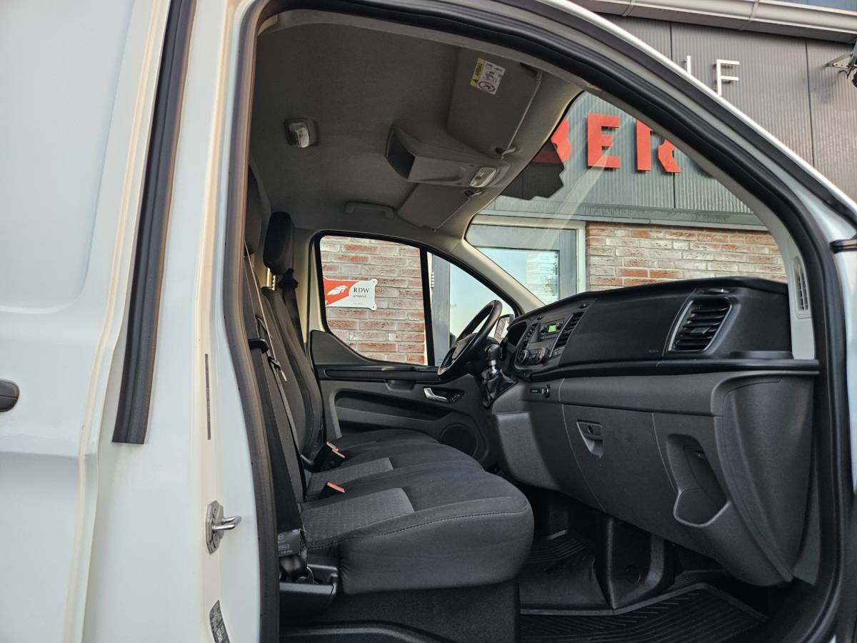 Ford Transit Custom Ford TRANSIT CUSTOM 300 2.0 TDCI L2H1 Trend Trekhaak! 3-Zitplaatsen! 131PK! Mooie/Nette Bus! Airco!