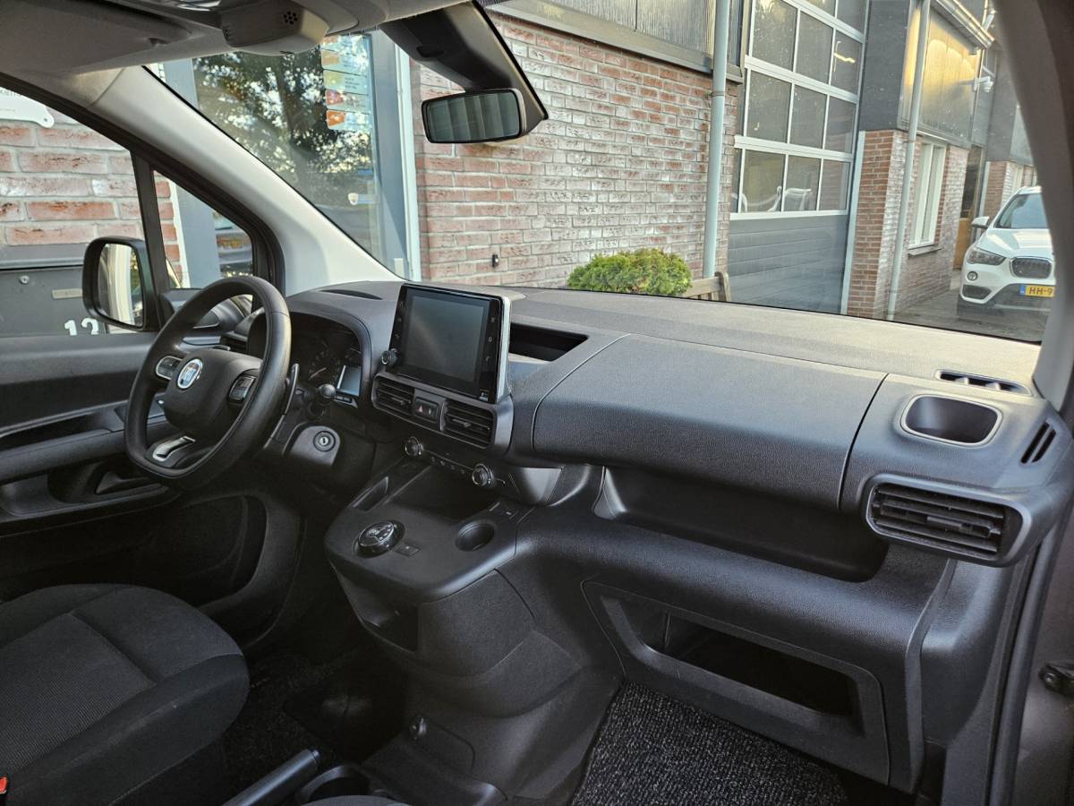 Fiat Doblò Fiat Doblò 1.5D 130pk L2 1000kg Automaat! 130PK! NAP! Mooie/Nette Bus! Carplay! Camera!