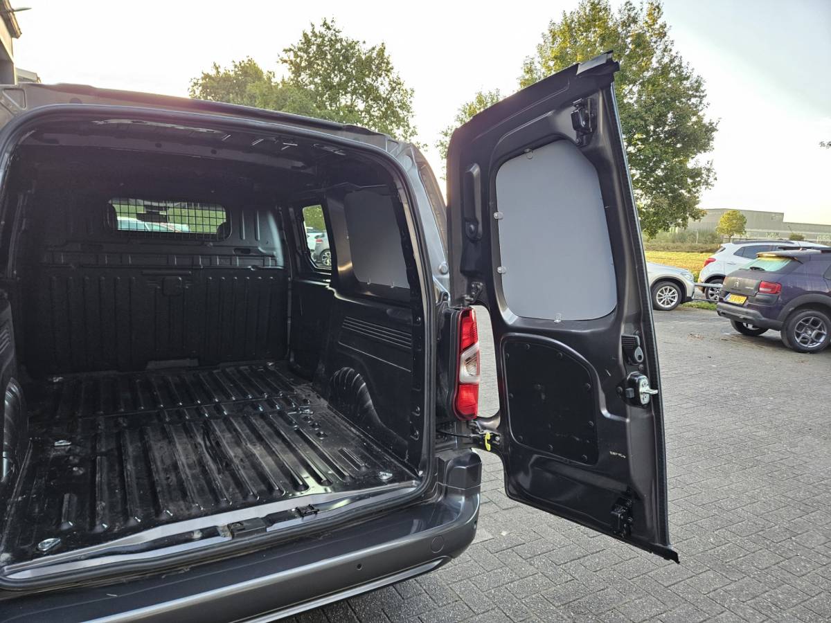 Fiat Doblò Fiat Doblò 1.5D 130pk L2 1000kg Automaat! 130PK! NAP! Mooie/Nette Bus! Carplay! Camera!
