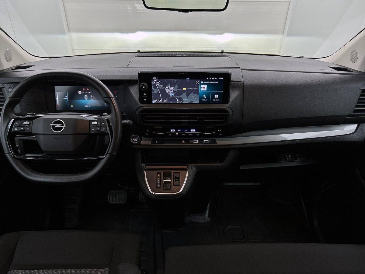 Opel Vivaro Opel Vivaro 2.0 180PK L3 Automaat Dubbele Cabine 2 schuifdeuren Android Auto/Apple CarPlay Navigatie Keyless Entry&Start Climate Control Camera Cruise Control Houten afwerking laadruimte Trekhaak lichtmetalen velgen