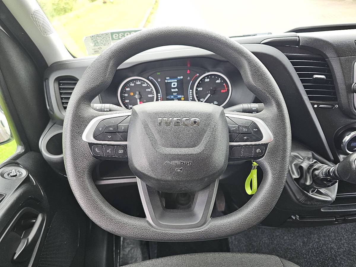Iveco Daily IVECO DAILY 35C16 bakwagen laadklep!