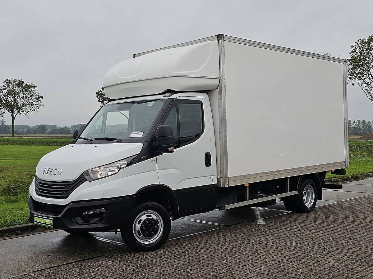 Iveco Daily IVECO DAILY 35C16 bakwagen laadklep!