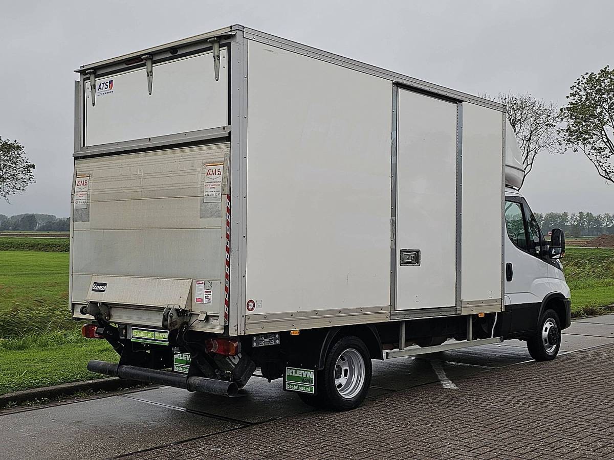 Iveco Daily IVECO DAILY 35C16 bakwagen laadklep!
