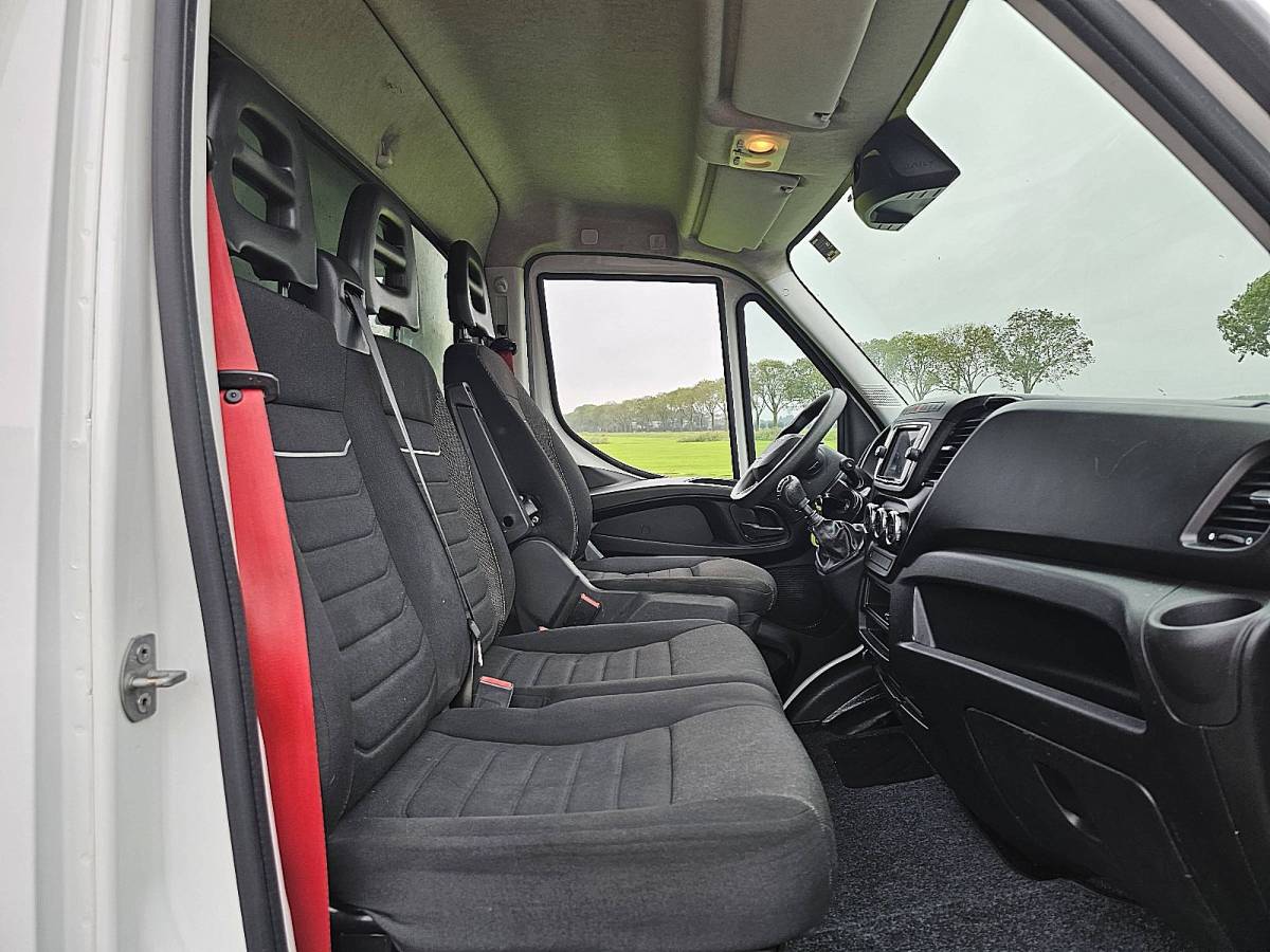 Iveco Daily IVECO DAILY 35C16 bakwagen laadklep!