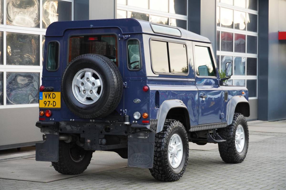 Land Rover Defender Land Rover Defender 2.4 TD SW 90″ E