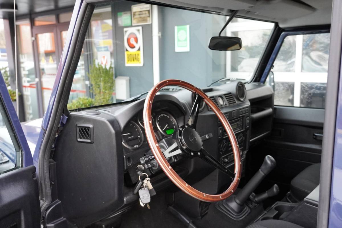 Land Rover Defender Land Rover Defender 2.4 TD SW 90″ E