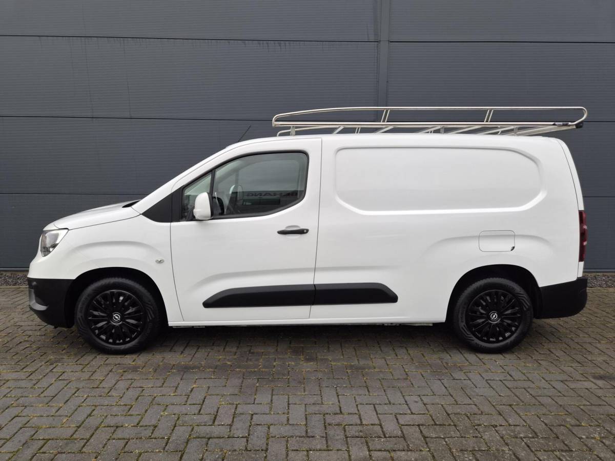 Opel Combo Opel Combo 1.5D L2H1 Carplay Navi 102pk RVS imp Eu6 Inrichting