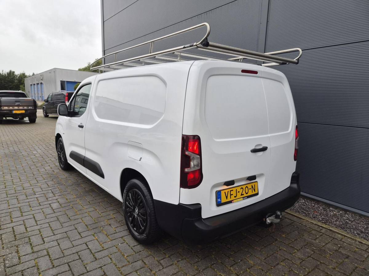Opel Combo Opel Combo 1.5D L2H1 Carplay Navi 102pk RVS imp Eu6 Inrichting