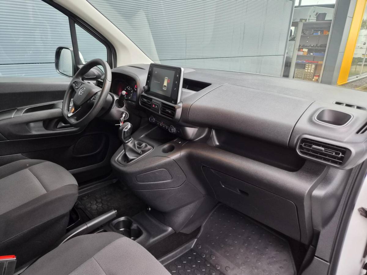 Opel Combo Opel Combo 1.5D L2H1 Carplay Navi 102pk RVS imp Eu6 Inrichting