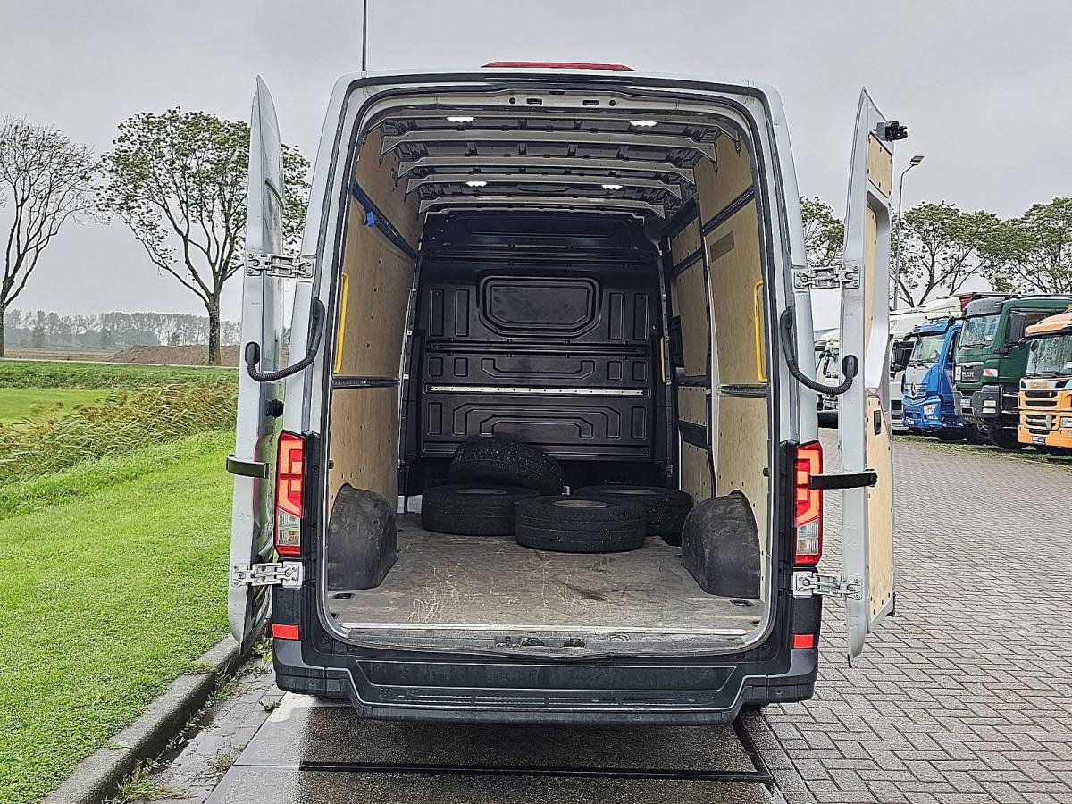 Volkswagen Crafter VOLKSWAGEN CRAFTER 35 2.0 l3h3 carplay airco