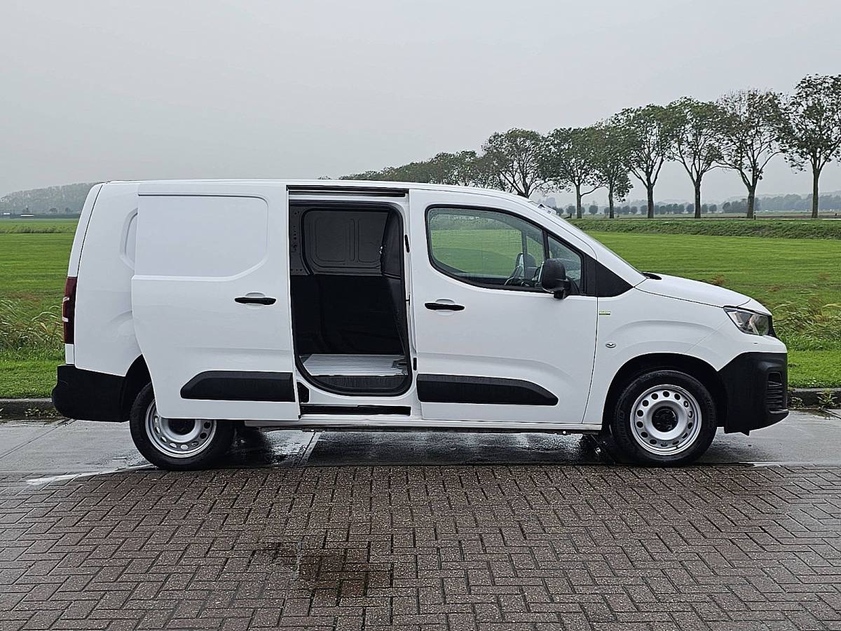 Peugeot Partner PEUGEOT PARTNER 1.5 L2 ac automaat EURO6 dubbele schuifdeur navi carplay cruisecontrol